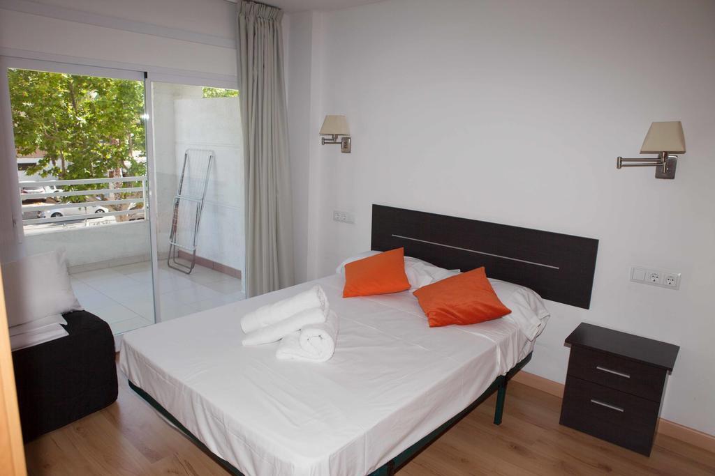 סאלו Costa Dorada Apartments מראה חיצוני תמונה