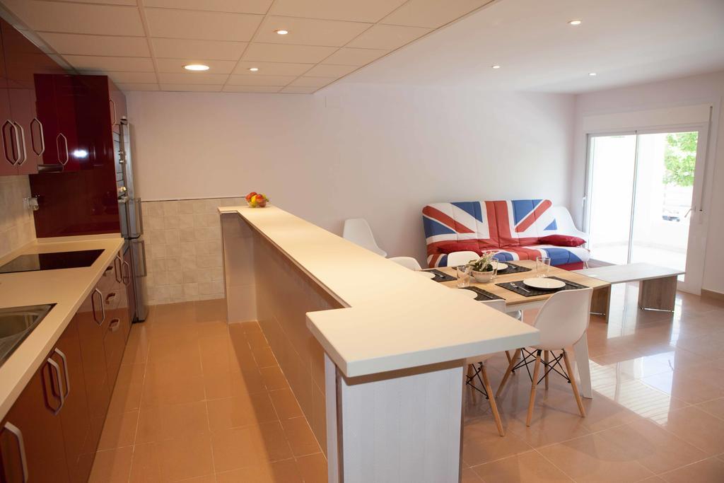סאלו Costa Dorada Apartments מראה חיצוני תמונה