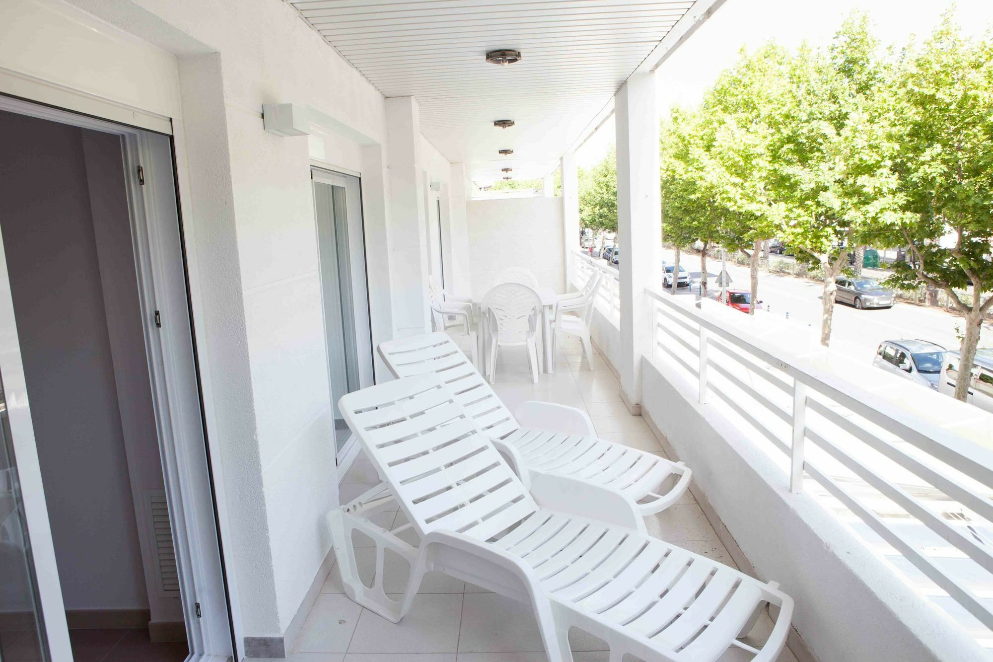 סאלו Costa Dorada Apartments מראה חיצוני תמונה