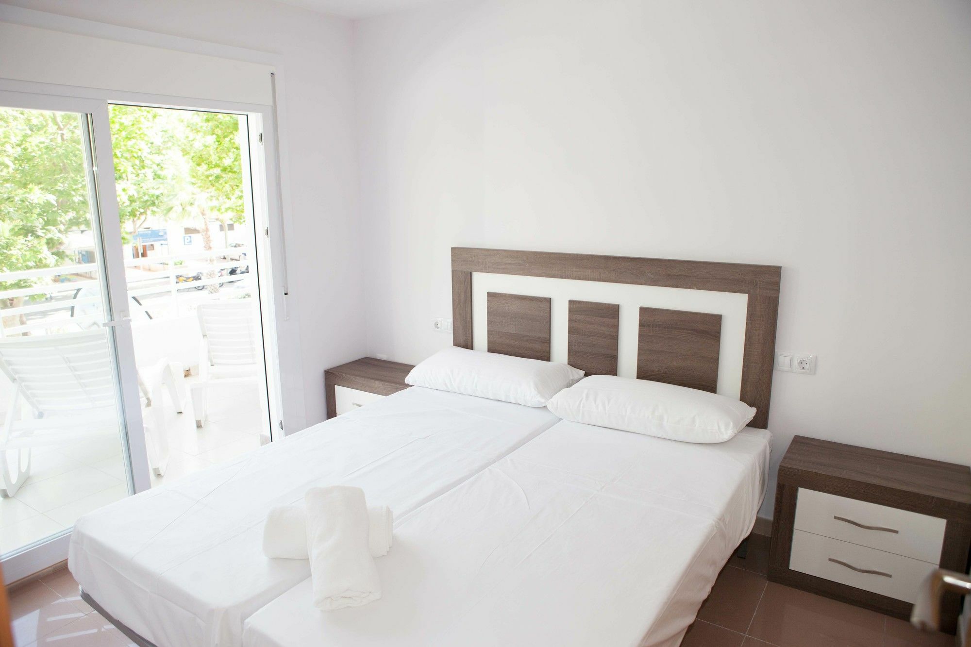 סאלו Costa Dorada Apartments מראה חיצוני תמונה