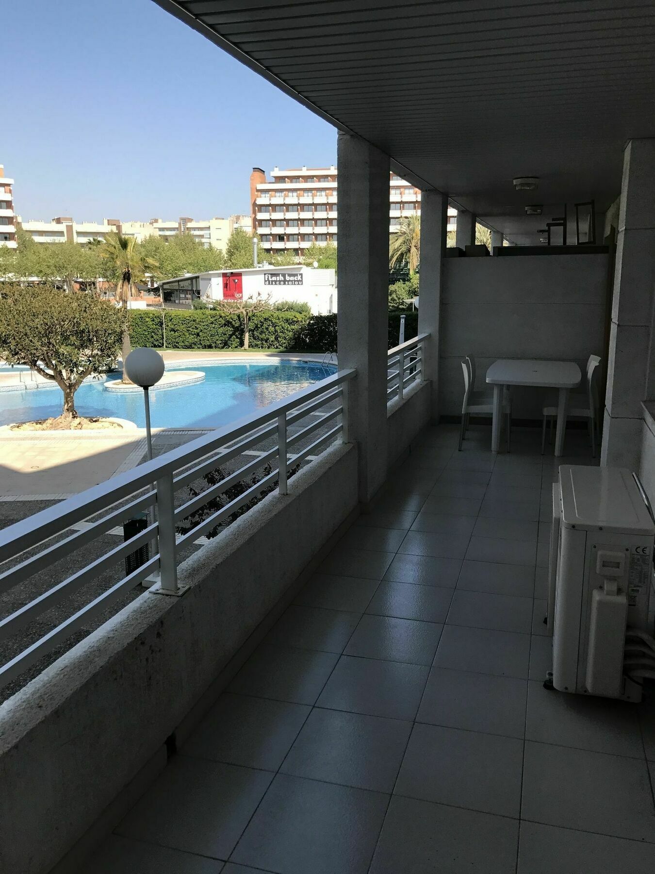 סאלו Costa Dorada Apartments מראה חיצוני תמונה