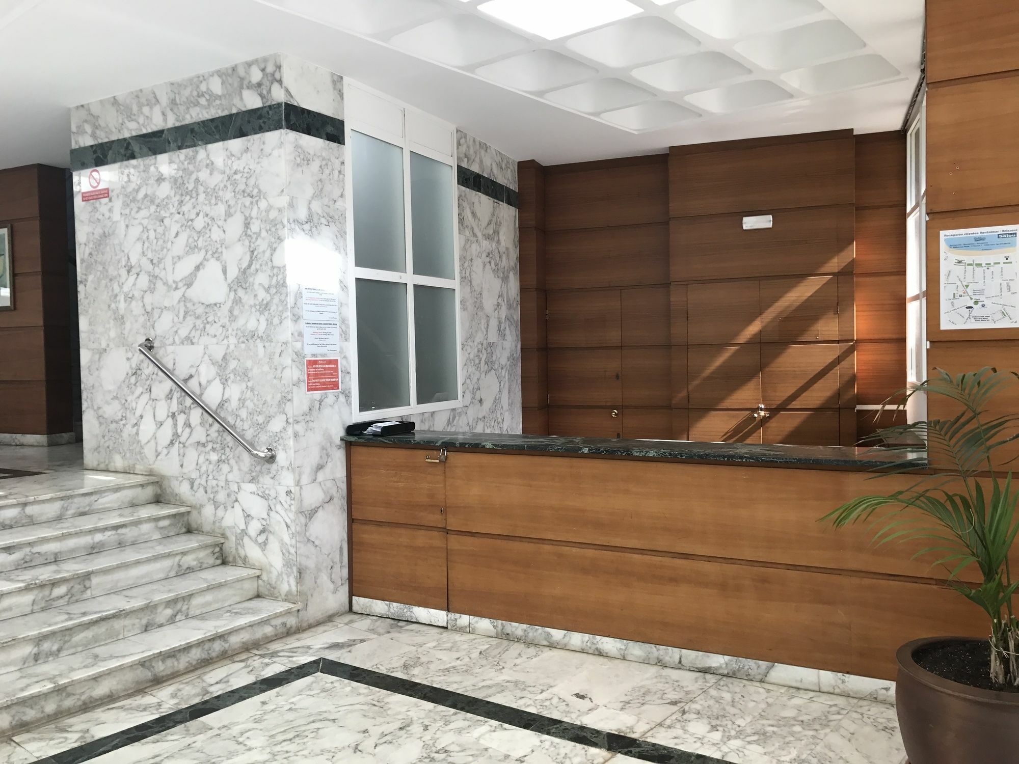 סאלו Costa Dorada Apartments מראה חיצוני תמונה