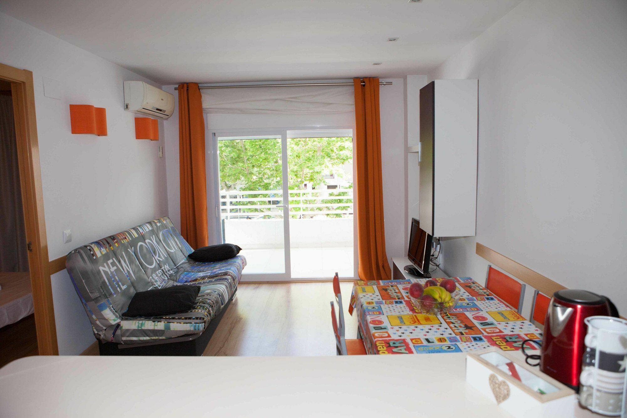 סאלו Costa Dorada Apartments מראה חיצוני תמונה
