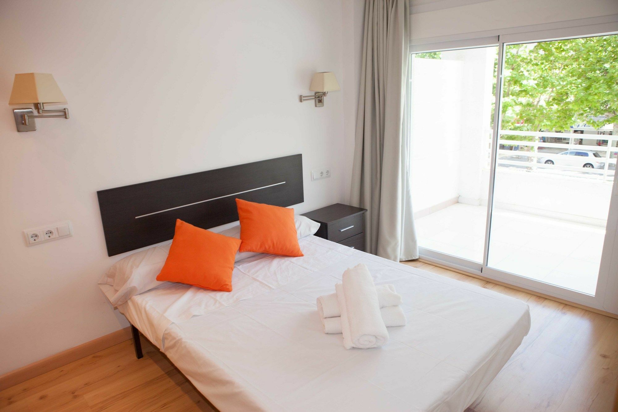 סאלו Costa Dorada Apartments מראה חיצוני תמונה