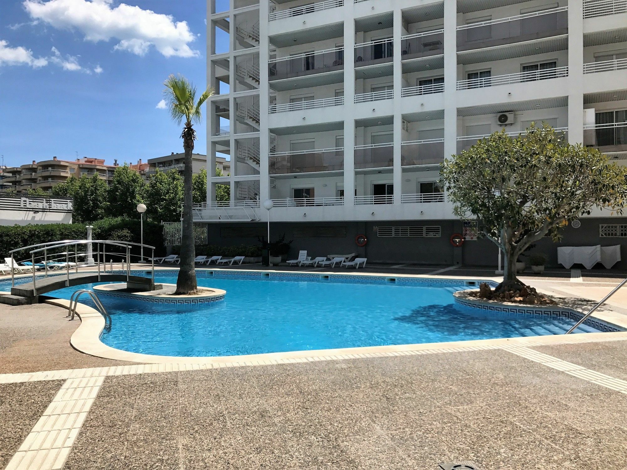סאלו Costa Dorada Apartments מראה חיצוני תמונה