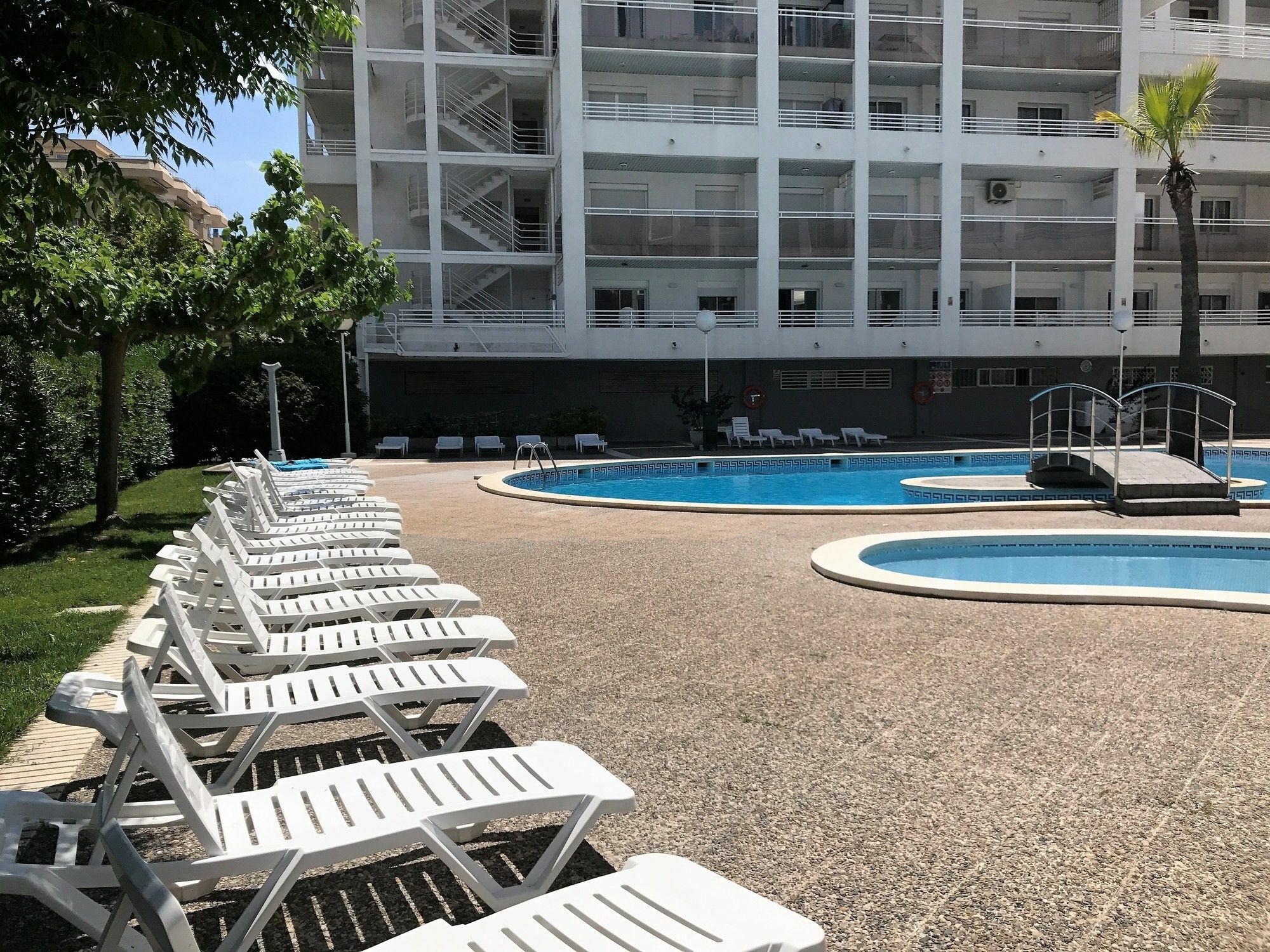 סאלו Costa Dorada Apartments מראה חיצוני תמונה