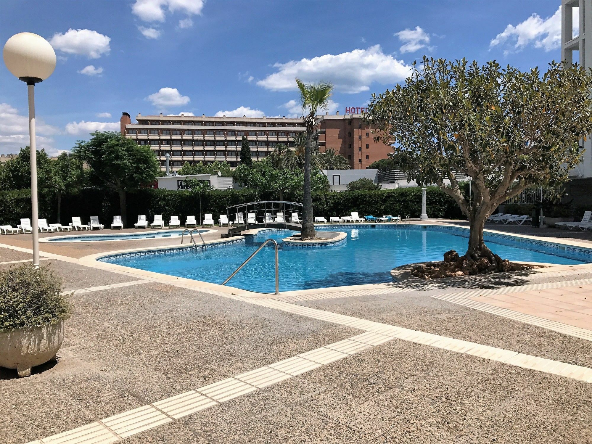 סאלו Costa Dorada Apartments מראה חיצוני תמונה